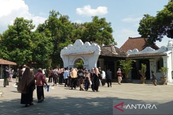 Wisatawan ke Keraton Kasepuhan naik 40 persen pada libur Lebaran 2025