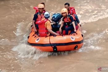Tim SAR lanjutkan  pencarian korban tenggelam di Sungai Ogan
