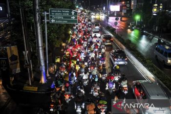 Puncak arus balik di jalan arteri Serang-Jakarta