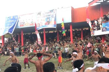 Polri-TNI bersinergi amankan prosesi adat pukul manyapu  Mamala-Morela