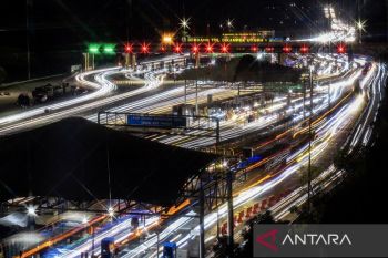 Puncak arus balik Lebaran H+5 tercatat 388.001 kendaraan melintas di Gerbang Tol Cikampek Utama