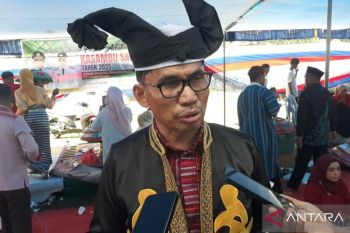 Pesta adat Kasambu sambu momentum tingkatkan silaturahim warga Kolese Kota Baubau