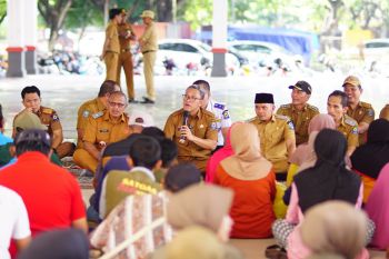 Bupati Jeneponto ingin petugas kebersihan dapatkan hak layak