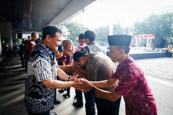 Gubernur Jateng  tegaskan larang jual beli jabatan