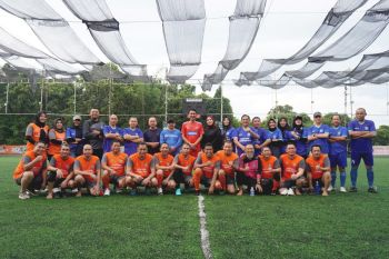 Pemkab Banjar pererat silaturahmi pejabat melalui sepakbola