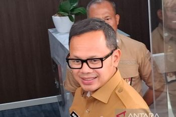 Bupati Lucky Hakim diperiksa Inspektorat Jenderal Kemdagri