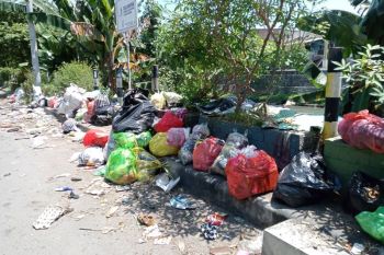 DLH: Tumpukan sampah saat Lebaran di Mataram karena TPA ditutup