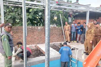 Jadi penyebab banjir, Wali Kota Bandarlampung bongkar kolam renang di Campang Jaya