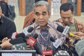 Prabowo, Megawati discuss Trump's import tariff policy: Muzani