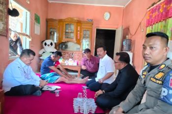 Anggota Satpol PP Agam dikeroyok massa saat bubarkan hiburan orgen tunggal