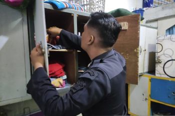 Lapas Pekanbaru gelar razia kamar hunian warga binaan