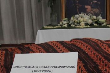 Ini lagu populer Titiek Puspa yang di-"remake" musisi lainnya