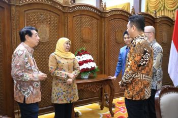 Gubernur Jatim ajak Apindo siapkan intervensi hadapi tarif impor AS