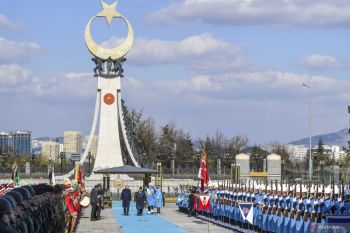 Prabowo di Istana Turki disambut flypast dan salvo meriam