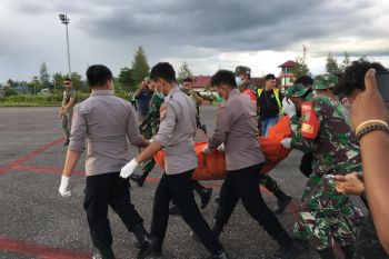 Polri evakuasi dan identifikasi dua Jenazah korban KKB di Yahukimo