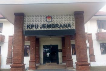KPU Jembrana kembalikan sisa dana Pilkada miliaran rupiah