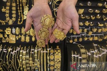 Harga emas Antam meroket Rp24.000 ke angka Rp1,914 juta/gram