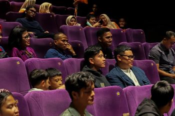 Wapres Gibran Rakabuming Raka ajak anak yatim nikmati film animasi lokal "Jumbo"