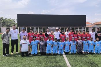 Bupati Kudus dukung tim sepak bola putri ke ajang JSSL Singapore 7's