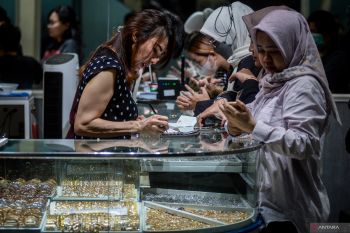 Harga Emas Senin: UBS Naik Tajam, Antam dan Galeri24 Stabil