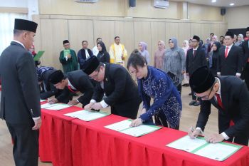 Kemenkum Kepri minta notaris baru selalu jaga harkat dan martabat profesi