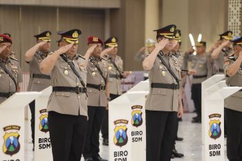 Kapolda Jatim minta PJU-kapolres baru bawa inovasi untuk masyarakat