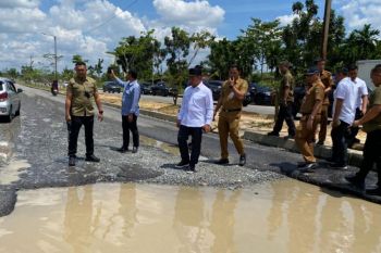 Legislator sebut butuh Rp22 triliun untuk perbaiki jalan rusak di Riau