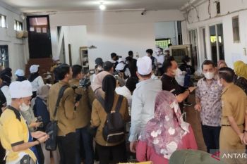Mendukbangga tinjau program  MBG untuk ibu hamil di Palembang