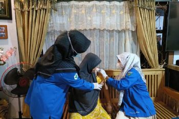 Jemaah Calon Haji Pesisir Selatan ikuti pemantauan kesehatan dan skrining kebugaran jasmani