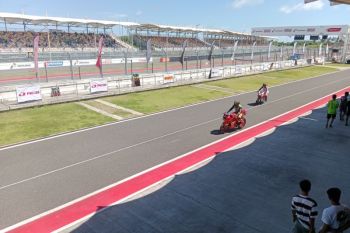 Logistik GT World Challenge Asia 2025 mulai dikirim ke Mandalika Lombok