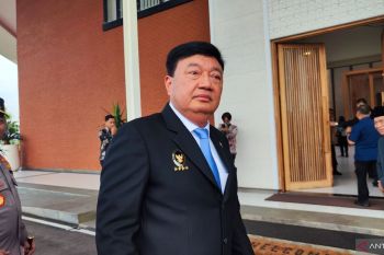 Presiden Prabowo Subianto bagikan hasil lawatan ke Wapres-Menteri usai tiba di Tanah Air