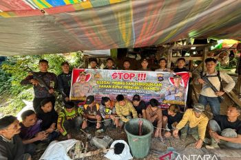Polres Solok Selatan amankan 10 penambang emas ilegal
