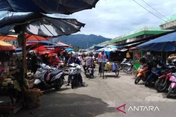 DPKUKM Solok pastikan tidak ada pungli lapak pedagang di pasar raya