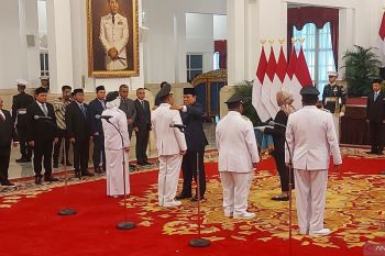 Presiden Prabowo lantik pasangan Gubernur Papua Pegunungan John Tabo-Ones Pahabol