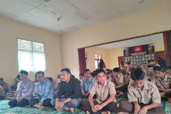 Pemkab Agam wajibkan siswa SMP Shalat Zuhur berjamaah