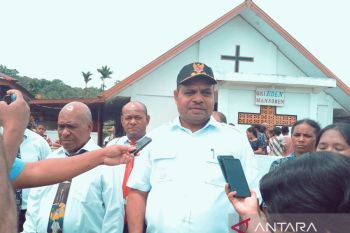 Bupati Supiori ajak orang tua izinkan anak ikut Camping Paskah
