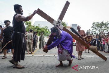 Visualisasi Jalan Salib di Tangerang Selatan