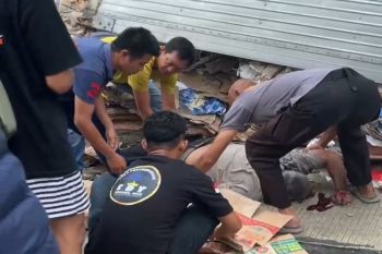 Truk Fuso bermuatan rongsokan terlibat kecelakaan di Pelabuhan Bakauheni