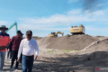 Padang Pariaman atasi banjir manahun di Ulakan Tapakis secara swadaya