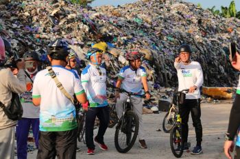 Wali Kota Banjarmasin ajak insan Bank Kalsel tangani sampah