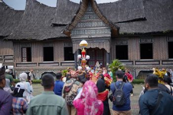 Tabuik Pariaman ikut meriahkan HUT TMII ke 50