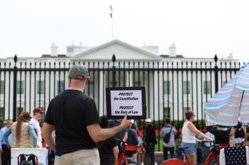 Ribuan orang berunjuk rasa di AS, protes kebijakan pemerintahan Trump