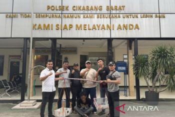 Polisi tangkap pencuri motor yang berkedok tukang buah