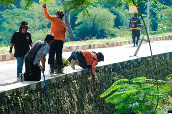 "Magelang Nyapu Bareng", tingkatkan sadar warga jaga lingkungan