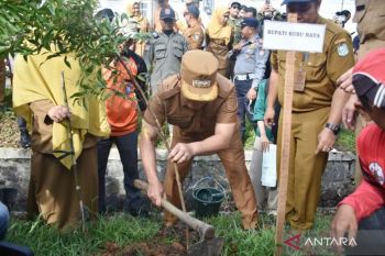 Kubu Raya tunjukkan aksi nyata di Hari Bumi