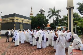 Ratusan JCH Kota Batu ikuti manasik di Asrama Haji Surabaya