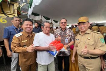Bank Kalbar dukung Pemrov Kalbar hadirkan operasi pasar murah di Sambas