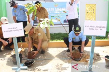 Dukung Program Ekoteologi, Kemenag Sultra ikut tanam 1 juta pohon Matoa