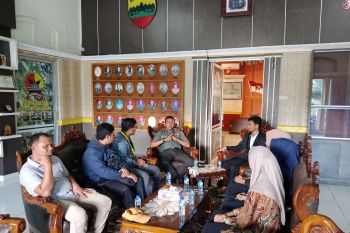 Kodim Agam gelar diskusi UU TNI bersama mahasiswa di Bukittinggi