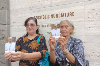 Indonesians mourn Pope Francis' passing, recall humble legacy